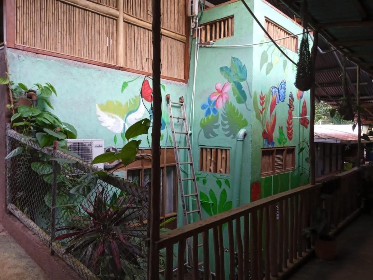 Iguanitas Lodge Pital  Buitenkant foto