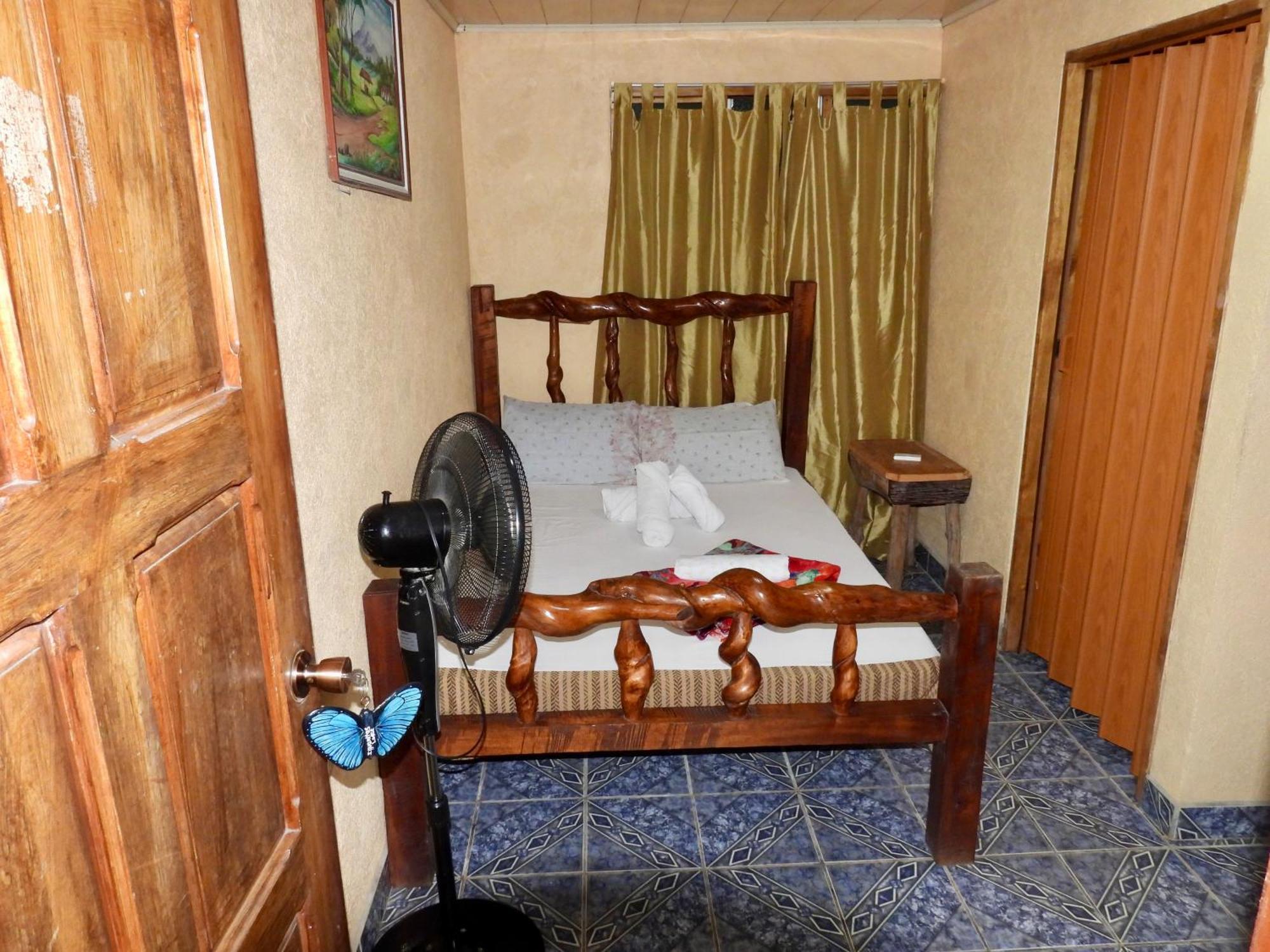 Iguanitas Lodge Pital  Buitenkant foto