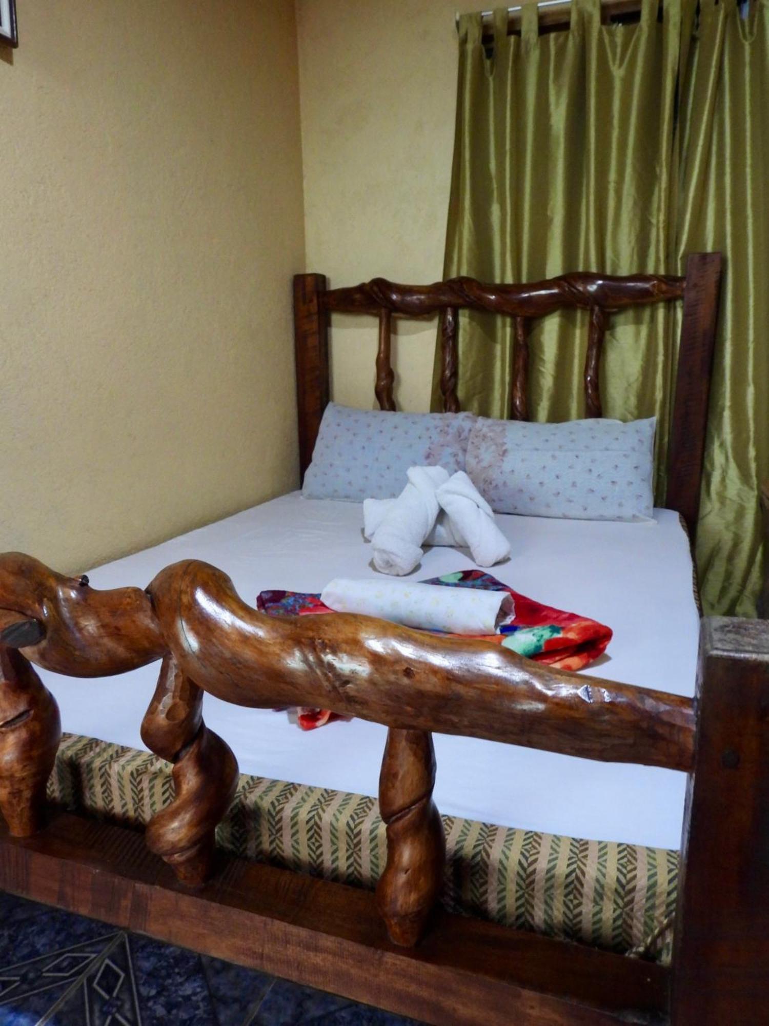 Iguanitas Lodge Pital  Buitenkant foto