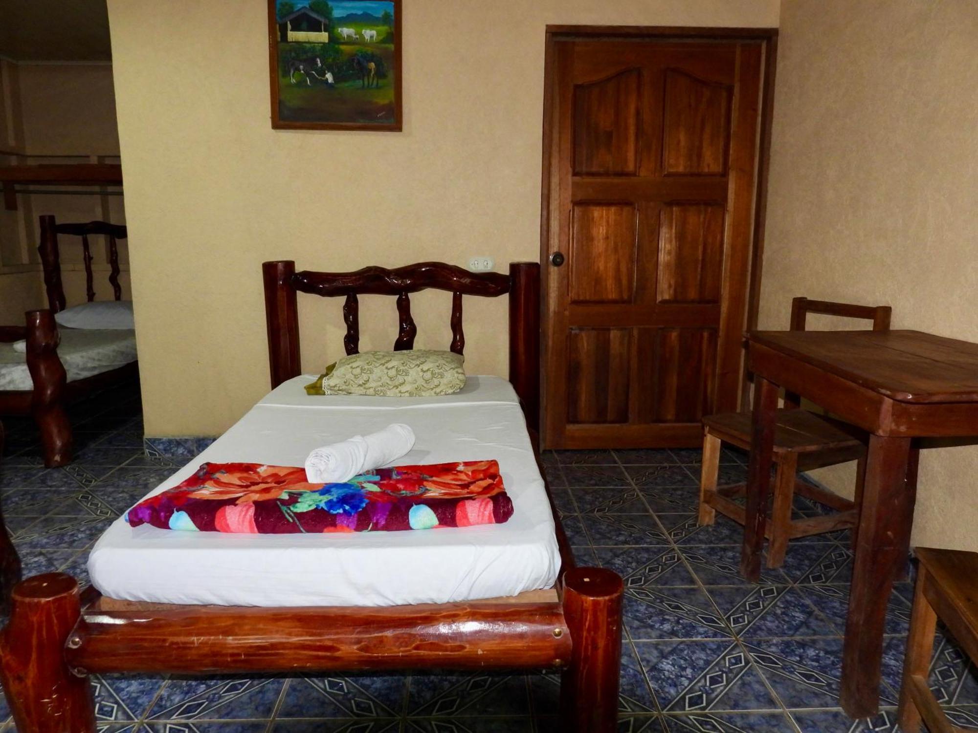 Iguanitas Lodge Pital  Buitenkant foto